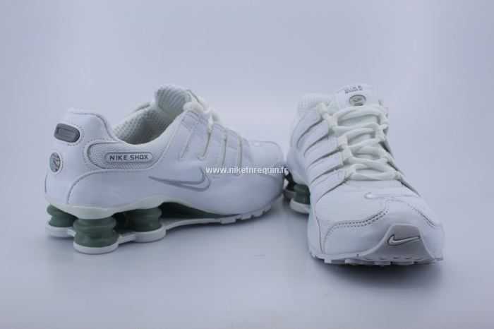 Gris Et Blanc Nike Shox Nz Baskets